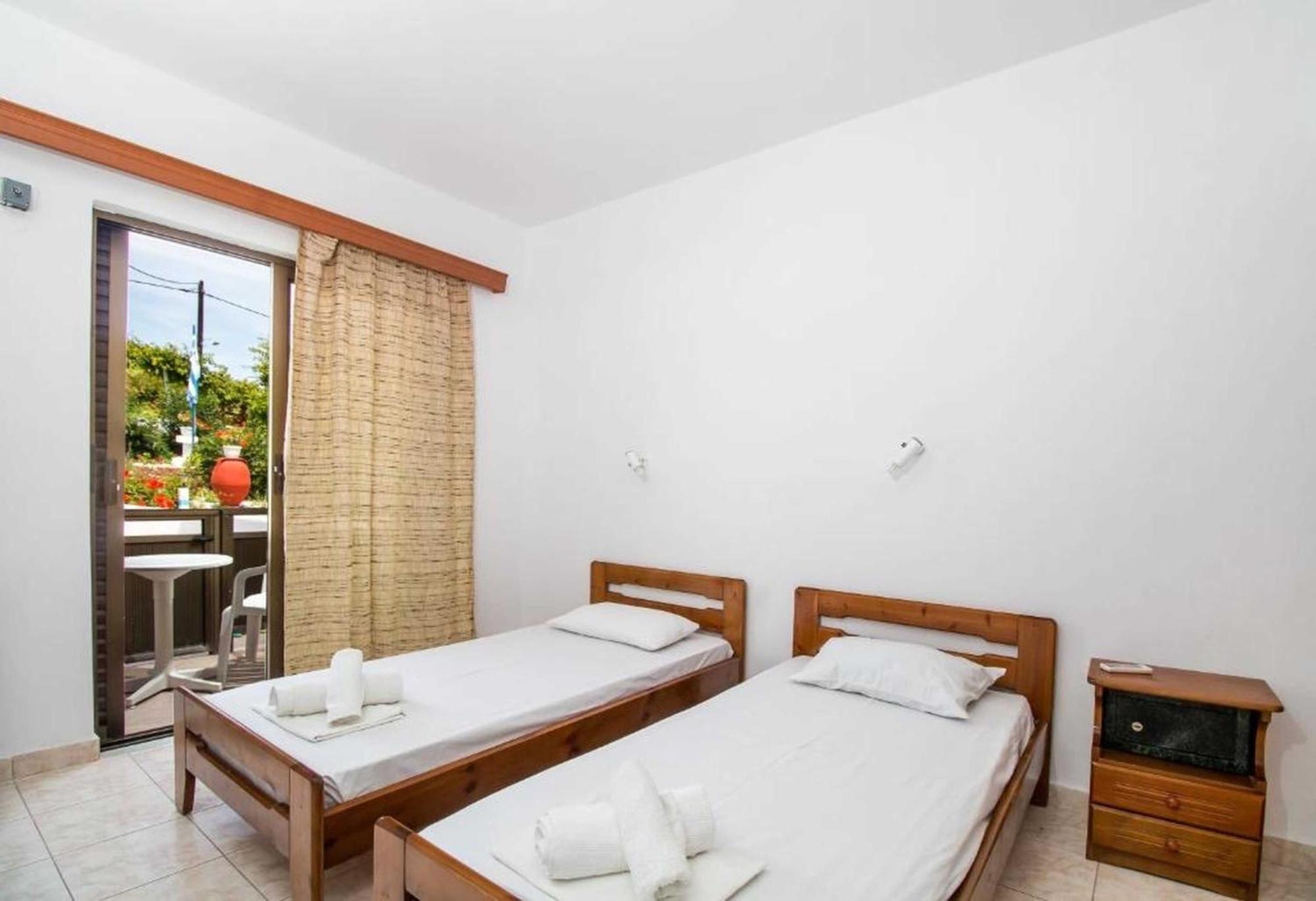 Nikos Bnb Фалираки Экстерьер фото